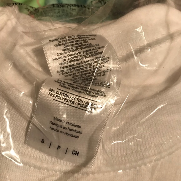 1 LEFT! Gildan Xmas sweatshirt . White. Small. NIB - Picture 4 of 7